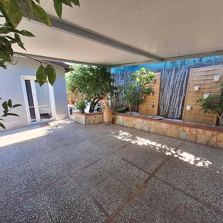 Semesterbostad Duplex House *